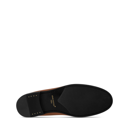 LOUIS VUITTON || Major Loafers in Cognac Calf Leather with Gold LV Initial Ornament