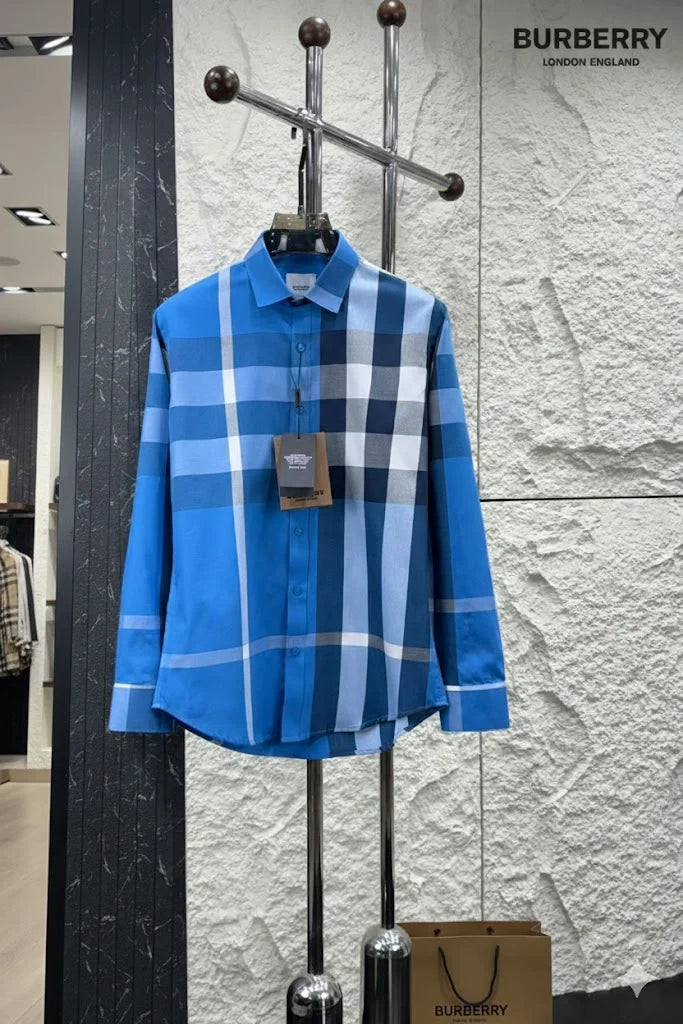 BURBERRY || Men’s Slim-Fit Oversized Check Cotton Shirt in Azure Blue