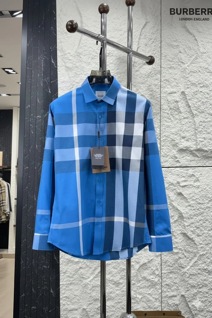 BURBERRY || Men’s Slim-Fit Oversized Check Cotton Shirt in Azure Blue