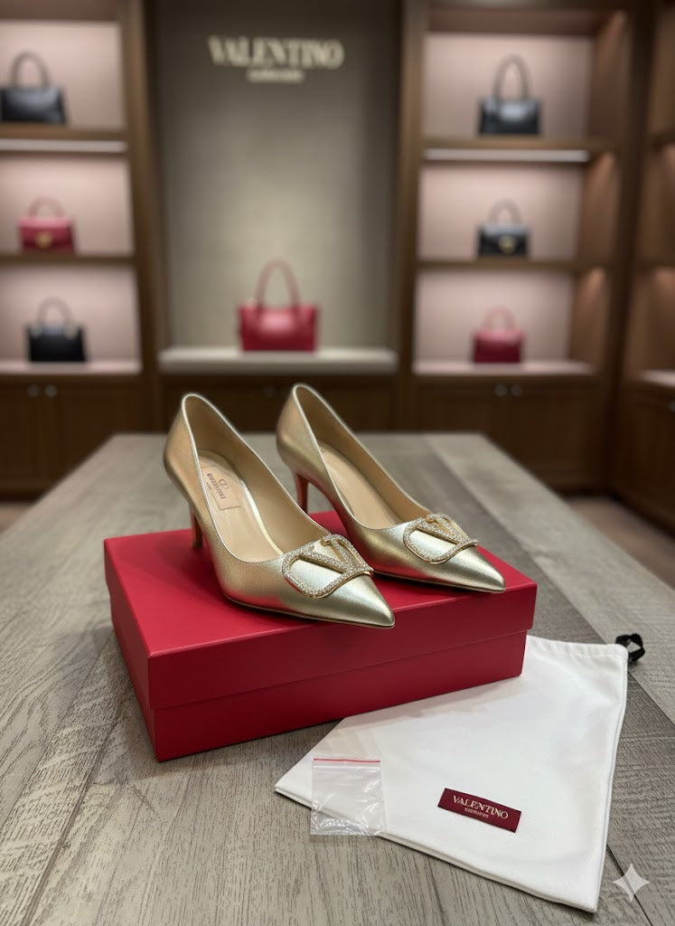 VALENTINO GARAVANI || Women's Valentino Garavani Pointed-Toe Slingbacks - Noir Collection - FASHION MYST