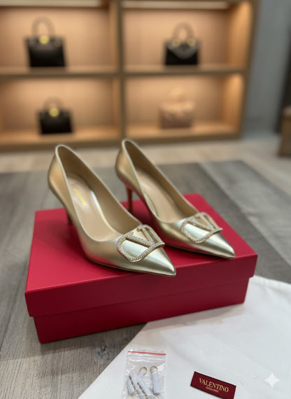 VALENTINO GARAVANI || Women's Valentino Garavani Pointed-Toe Slingbacks - Noir Collection - FASHION MYST