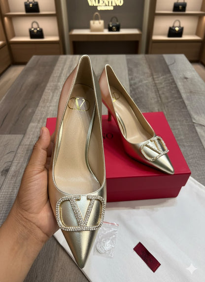 VALENTINO GARAVANI || Women's Valentino Garavani Pointed-Toe Slingbacks - Noir Collection - FASHION MYST