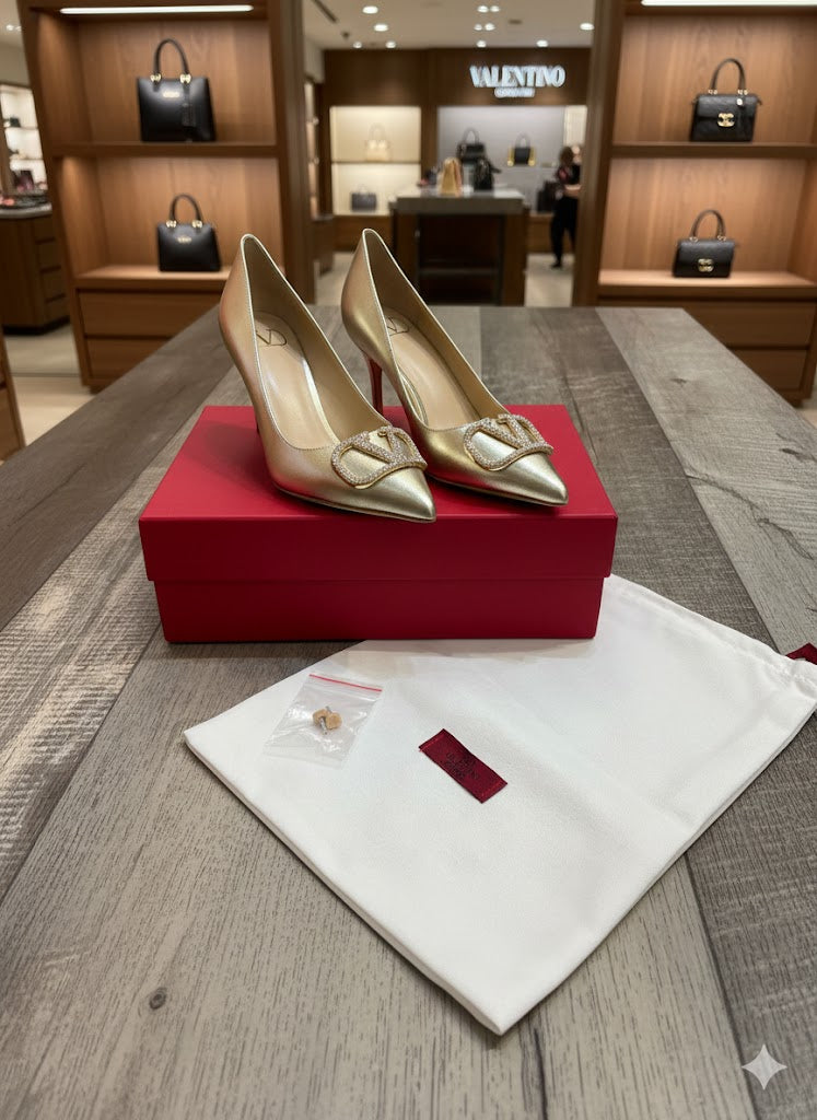 VALENTINO GARAVANI || Women's Valentino Garavani Pointed-Toe Slingbacks - Noir Collection - FASHION MYST